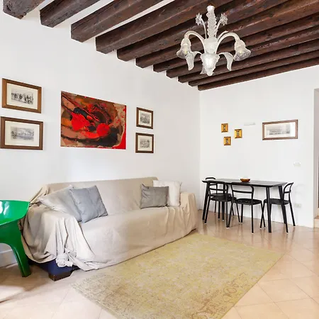 Riva Di Biasio Lovely Flat *