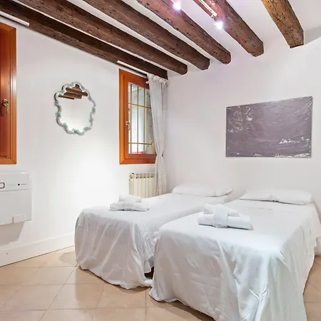 Riva Di Biasio Lovely Flat Βενετία