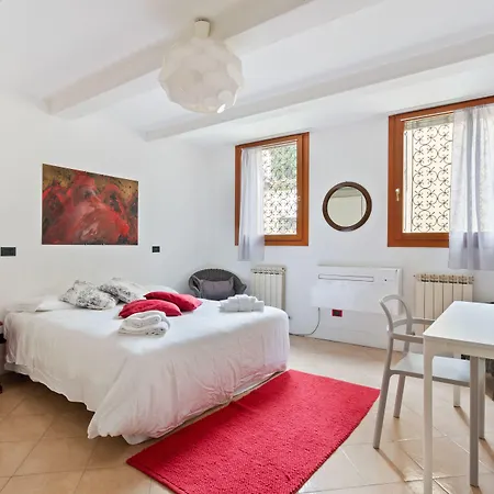 Riva Di Biasio Lovely Flat Διαμέρισμα Βενετία